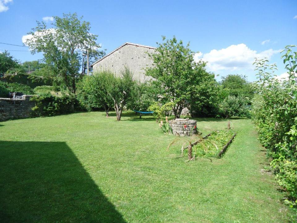 B&B CHEZ FOUCHS - Chambre d'hôtes Dun-sur-Meuse Exterior foto